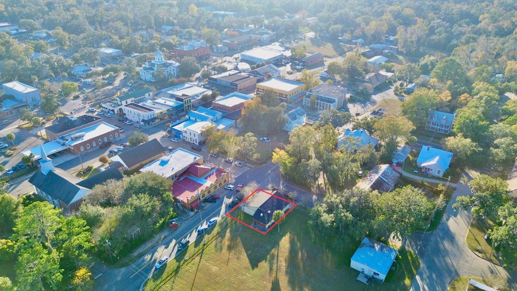 Photo of 320 N Cherry Street, Monticello, FL 32344 (MLS # 393410)