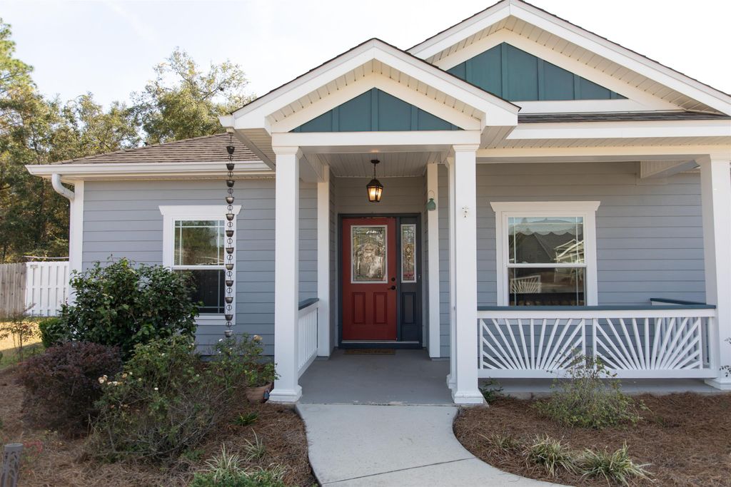 Photo of 69 Carousel Circle, Crawfordville, FL 32327 (MLS # 393375)