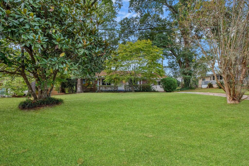 Photo of 2811 Bay Tree Lane, Tallahassee, FL 32301 (MLS # 391726)