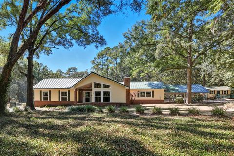 Photo of 4316 Scawthorn Drive, Tallahassee, FL 32303 (MLS # 392211)