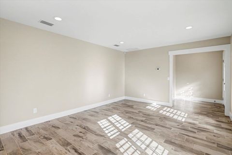 Tiny photo for 3900 W Shamrock, Tallahassee, FL 32309 (MLS # 396448)