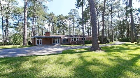 Tiny photo for 300 Betty Street, Other Georgia, GA 31792 (MLS # 401899)
