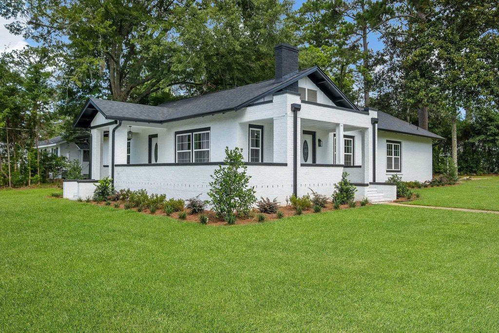 Photo of 502 N 11th Street, Quincy, FL 32351 (MLS # 395109)