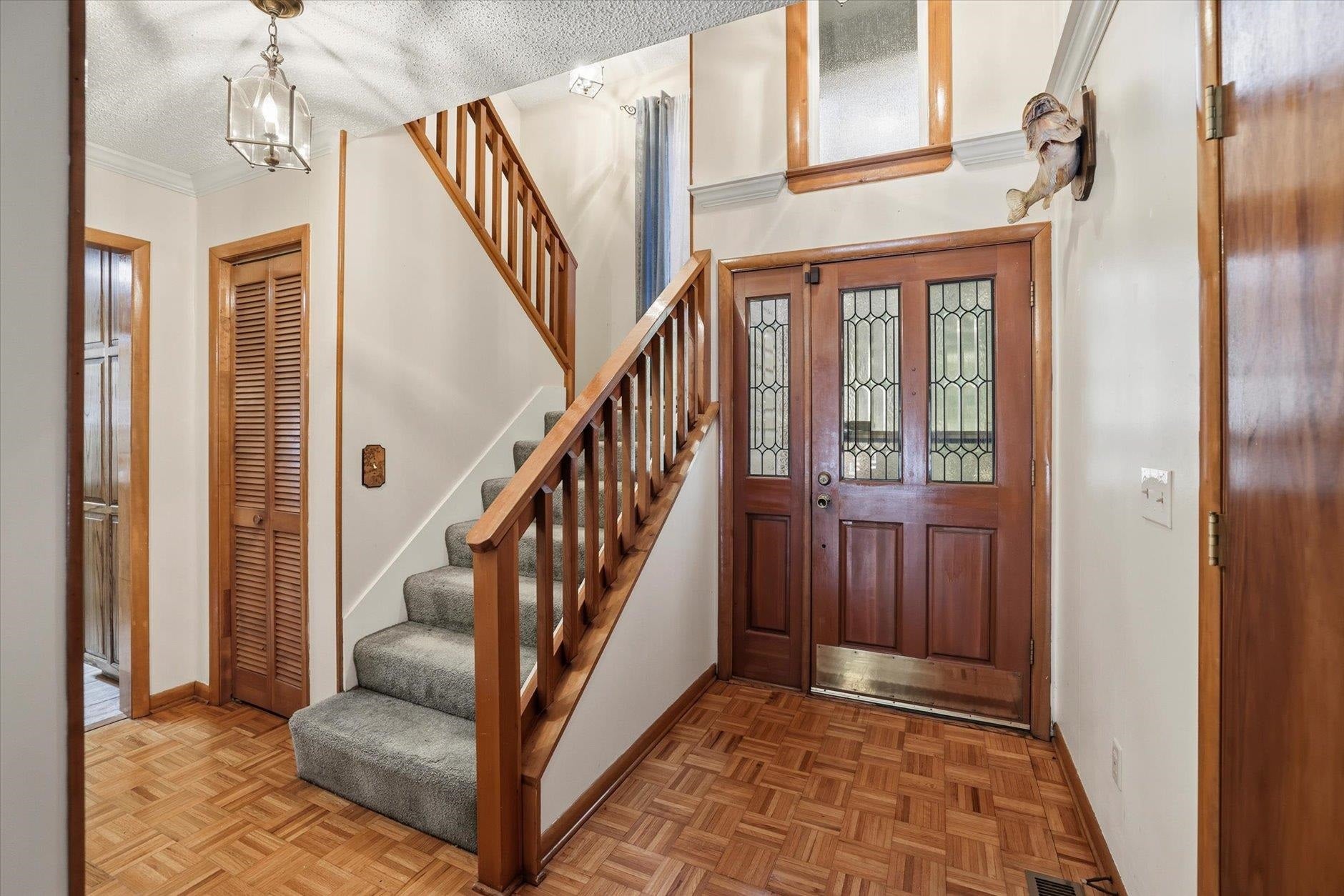414 THARPE Circle
