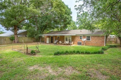 Tiny photo for 1859 Hopkins Drive, Tallahassee, FL 32303 (MLS # 396696)