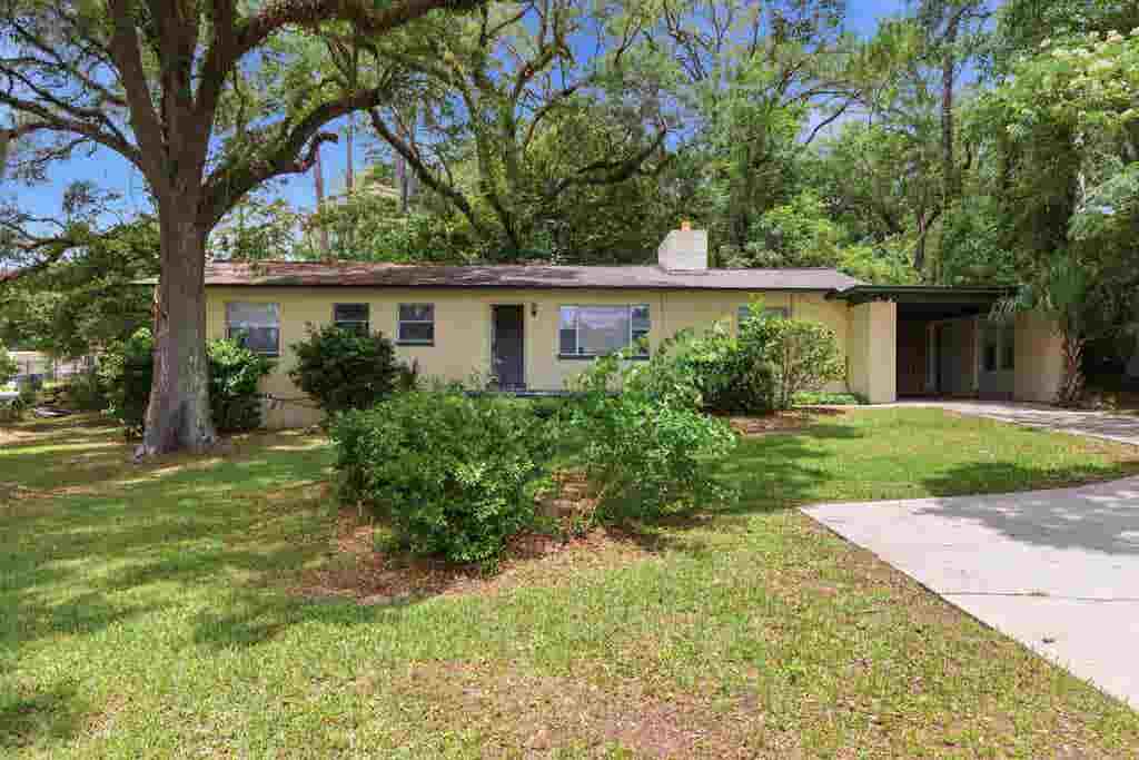 Photo of 1734 W THARPE Street, Tallahassee, FL 32303 (MLS # 402236)