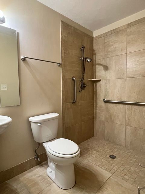 Tiny photo for 806 Jamestown Court, Tallahassee, FL 32303 (MLS # 393611)