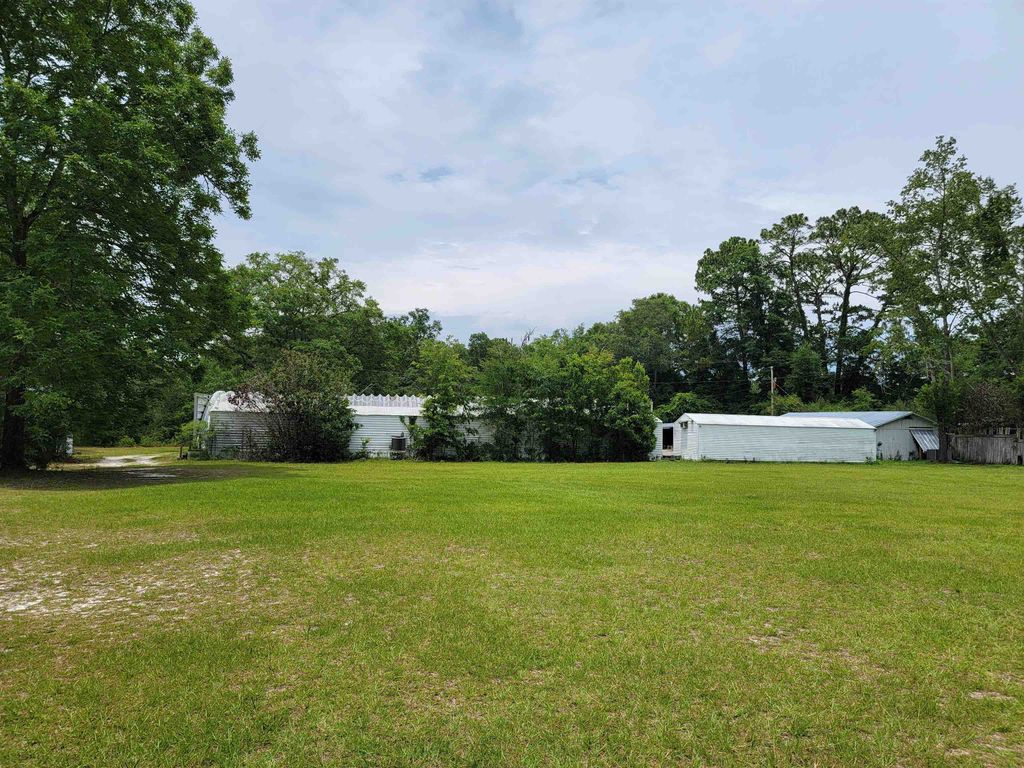 Photo of 155 Porsche Lane, Crawfordville, FL 32327 (MLS # 389780)