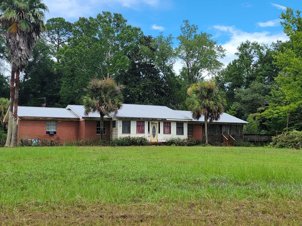 Photo of 155 Porsche Lane, Crawfordville, FL 32327 (MLS # 389780)