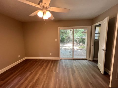 Tiny photo for 2431 Ramblewood Court #A, Tallahassee, FL 32303 (MLS # 399801)