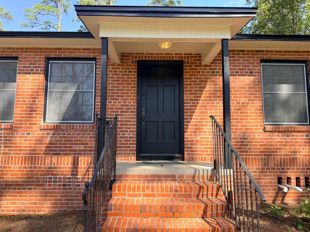 Photo of 1024 Cherokee Drive, Tallahassee, FL 32301 (MLS # 397311)