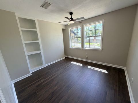 Tiny photo for 1024 Cherokee Drive, Tallahassee, FL 32301 (MLS # 397311)