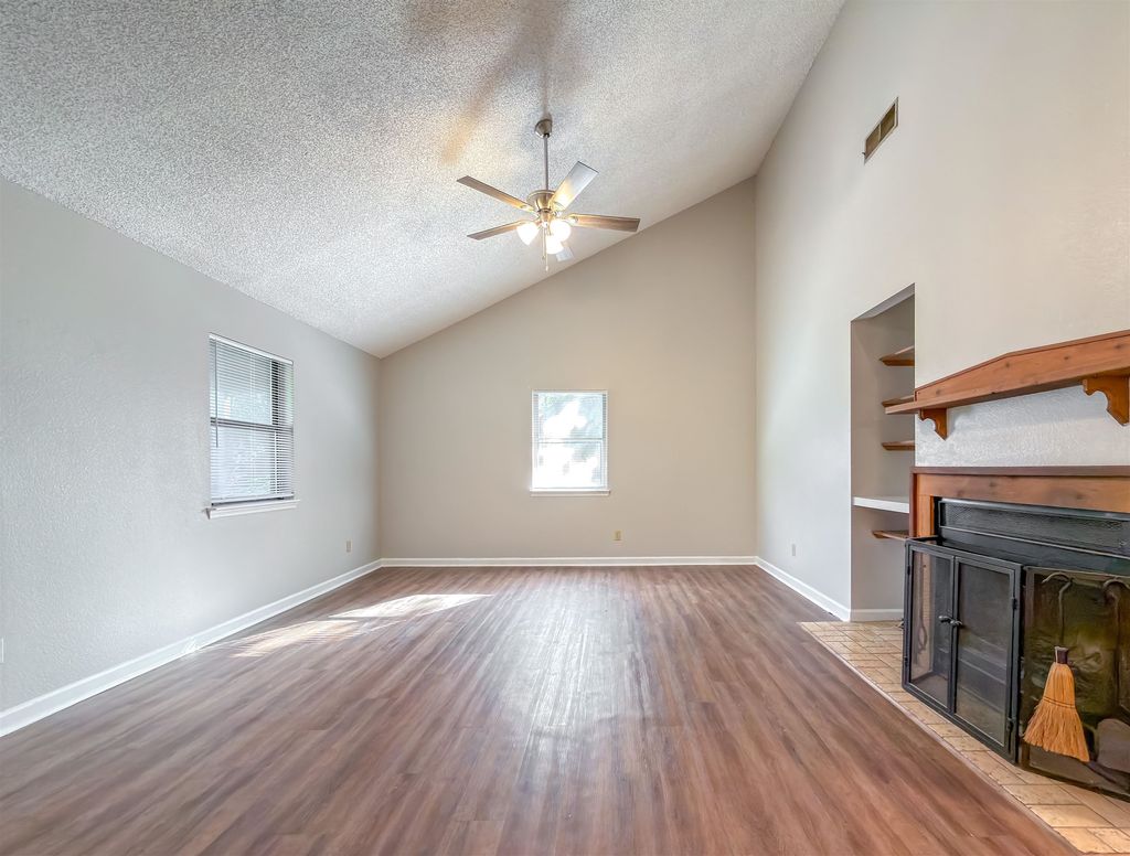 Photo of 1556 Twin Lakes Circle, Tallahassee, FL 32311 (MLS # 392360)