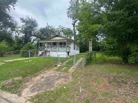 Photo of 1311 GEORGE CALVIN BESS JR Way, Tallahassee, FL 32310 (MLS # 400454)