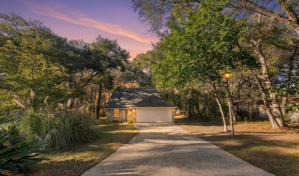 Photo of 5746 Tallapoosa Court, Tallahassee, FL 32303 (MLS # 395830)