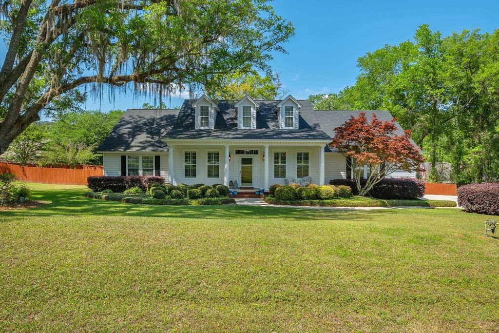 Photo of 4551 HEDGEWOOD Drive, Tallahassee, FL 32309 (MLS # 398105)