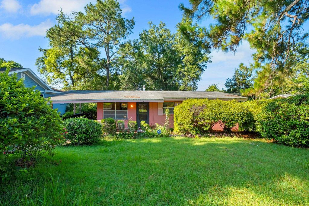 Photo of 709 Gladiola Terrace, Tallahassee, FL 32303 (MLS # 401712)