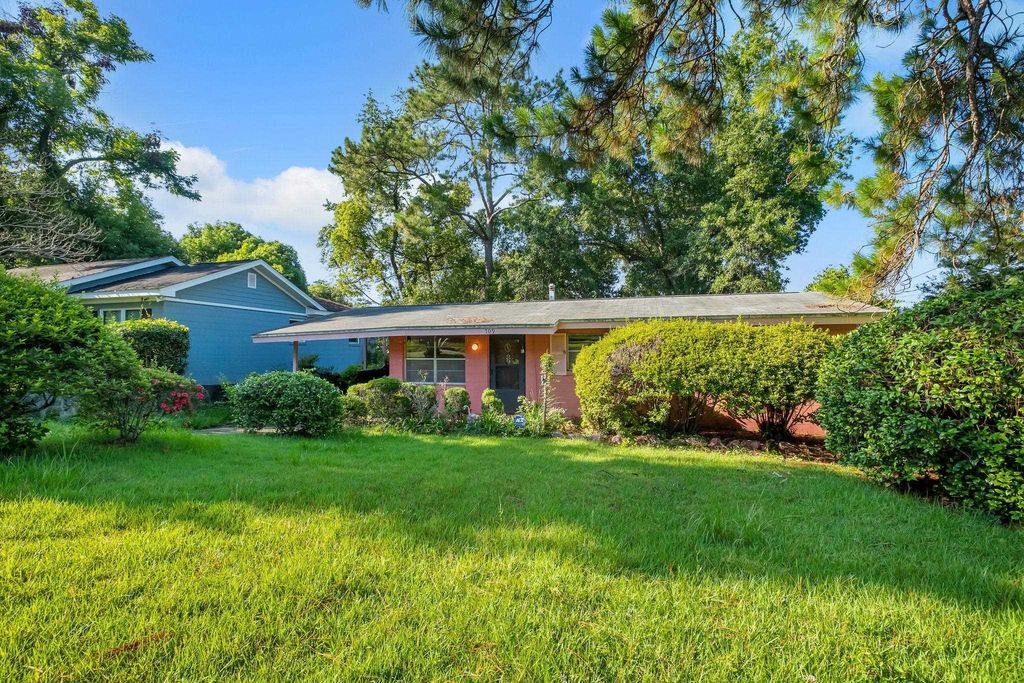 Photo of 709 Gladiola Terrace, Tallahassee, FL 32303 (MLS # 401712)