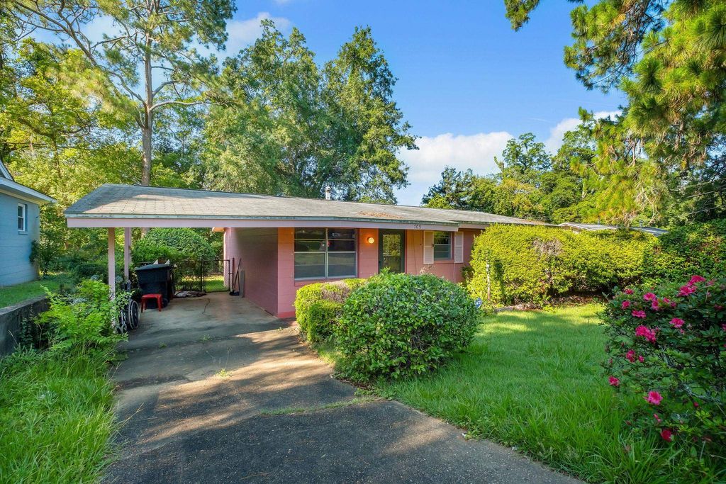Photo of 709 Gladiola Terrace, Tallahassee, FL 32303 (MLS # 401712)