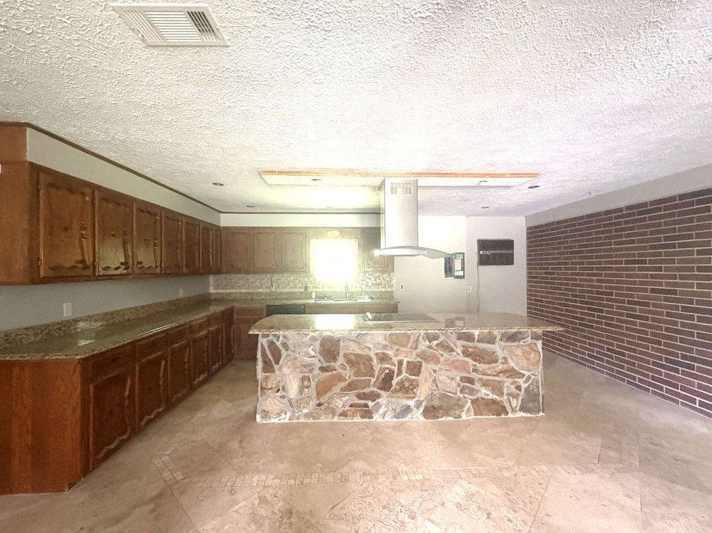 Photo of 75 Old Oaks Road, Chattahoochee, FL 32324 (MLS # 388997)