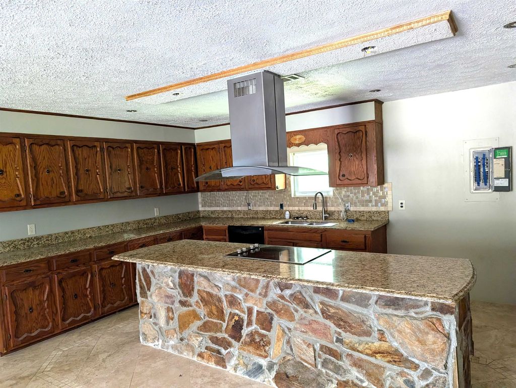 Photo of 75 Old Oaks Road, Chattahoochee, FL 32324 (MLS # 388997)