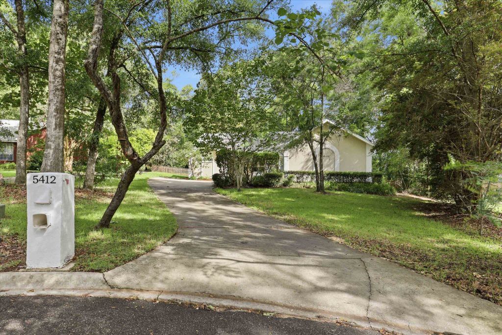 Photo of 5412 LAWTON Court, Tallahassee, FL 32317 (MLS # 400511)