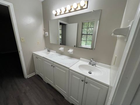 Tiny photo for 2201 Hartsfield Road #B, Tallahassee, FL 32303 (MLS # 390820)