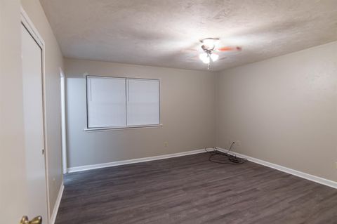 Tiny photo for 2201 Hartsfield Road #B, Tallahassee, FL 32303 (MLS # 390820)