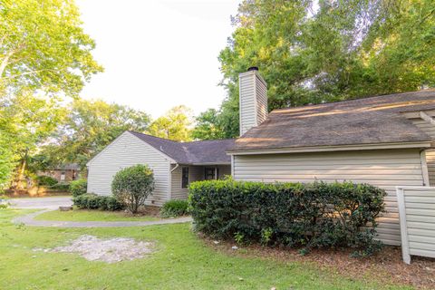 Tiny photo for 2201 Hartsfield Road #B, Tallahassee, FL 32303 (MLS # 390820)