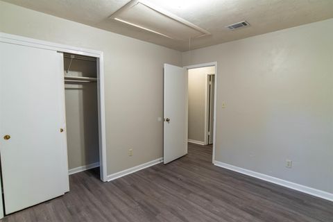 Tiny photo for 2201 Hartsfield Road #B, Tallahassee, FL 32303 (MLS # 390820)
