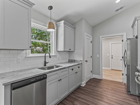 Tiny photo for 125 Eastgate Way, Crawfordville, FL 32327 (MLS # 400546)