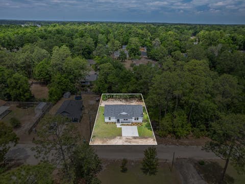 Tiny photo for 125 Eastgate Way, Crawfordville, FL 32327 (MLS # 400546)