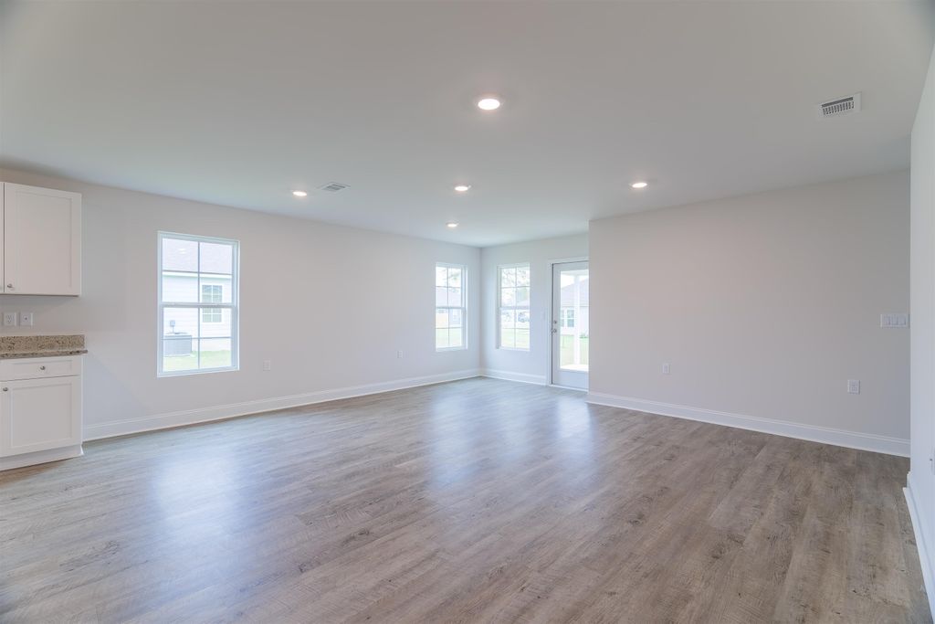 Photo of 176 Pruitt Drive, Crawfordville, FL 32327 (MLS # 392406)
