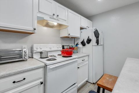 Tiny photo for 10480 Elgin Lane, Tallahassee, FL 32305 (MLS # 388601)