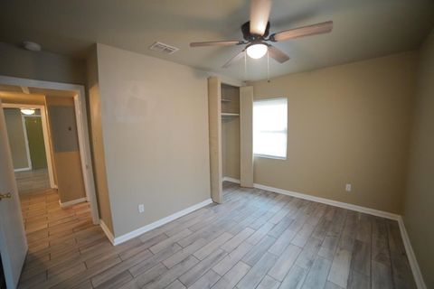 Tiny photo for 926 Apache Street, Tallahassee, FL 32301 (MLS # 392931)
