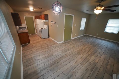 Tiny photo for 926 Apache Street, Tallahassee, FL 32301 (MLS # 392931)