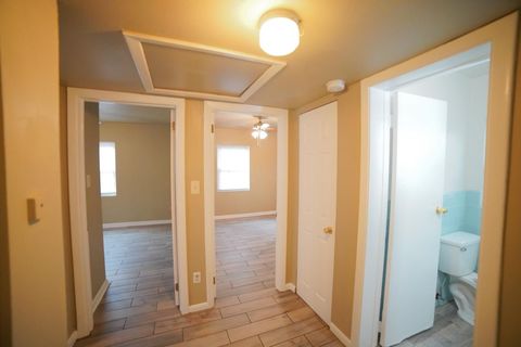 Tiny photo for 926 Apache Street, Tallahassee, FL 32301 (MLS # 392931)