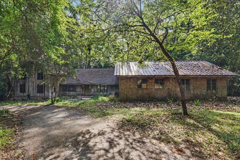 Tiny photo for 3101 Livingston Road, Tallahassee, FL 32303 (MLS # 400736)