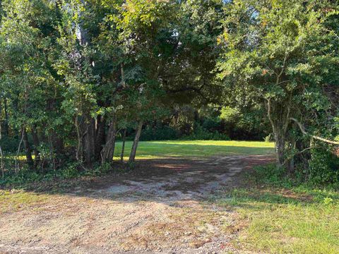 Tiny photo for 0 Crawfordville Road, Tallahassee, FL 32305 (MLS # 390282)