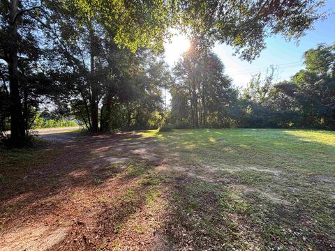 Tiny photo for 0 Crawfordville Road, Tallahassee, FL 32305 (MLS # 390282)