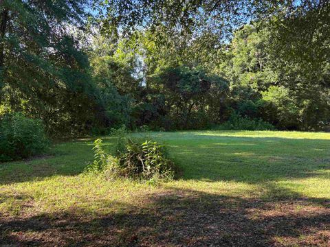Tiny photo for 0 Crawfordville Road, Tallahassee, FL 32305 (MLS # 390282)