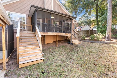 Tiny photo for 2012 Windsor Oaks Court, Tallahassee, FL 32308 (MLS # 393589)