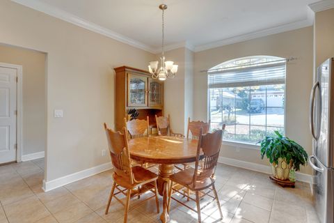 Tiny photo for 2012 Windsor Oaks Court, Tallahassee, FL 32308 (MLS # 393589)