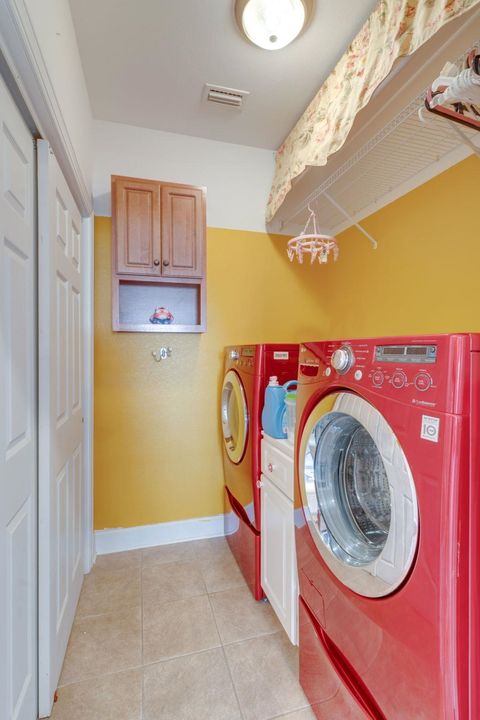 Tiny photo for 2012 Windsor Oaks Court, Tallahassee, FL 32308 (MLS # 393589)