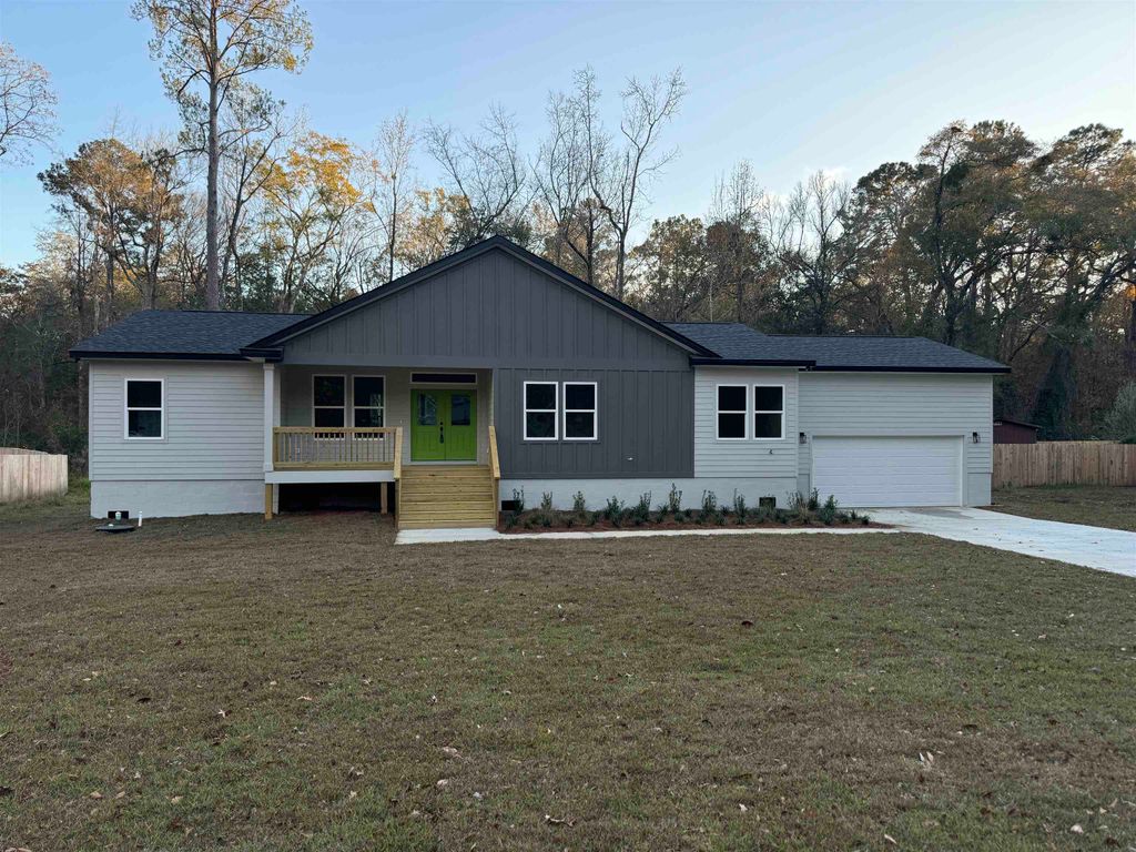 Photo of 3405 Valley Creek Drive, Tallahassee, FL 32312 (MLS # 394386)