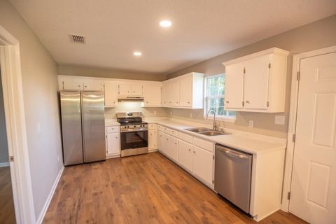 Tiny photo for 81 Knight Road, Midway, FL 32343 (MLS # 402921)