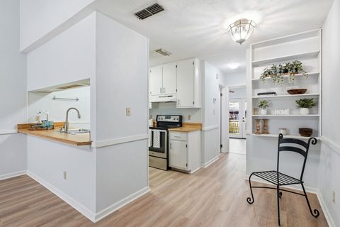 Tiny photo for 207 PARKBROOK Circle, Tallahassee, FL 32301 (MLS # 400357)