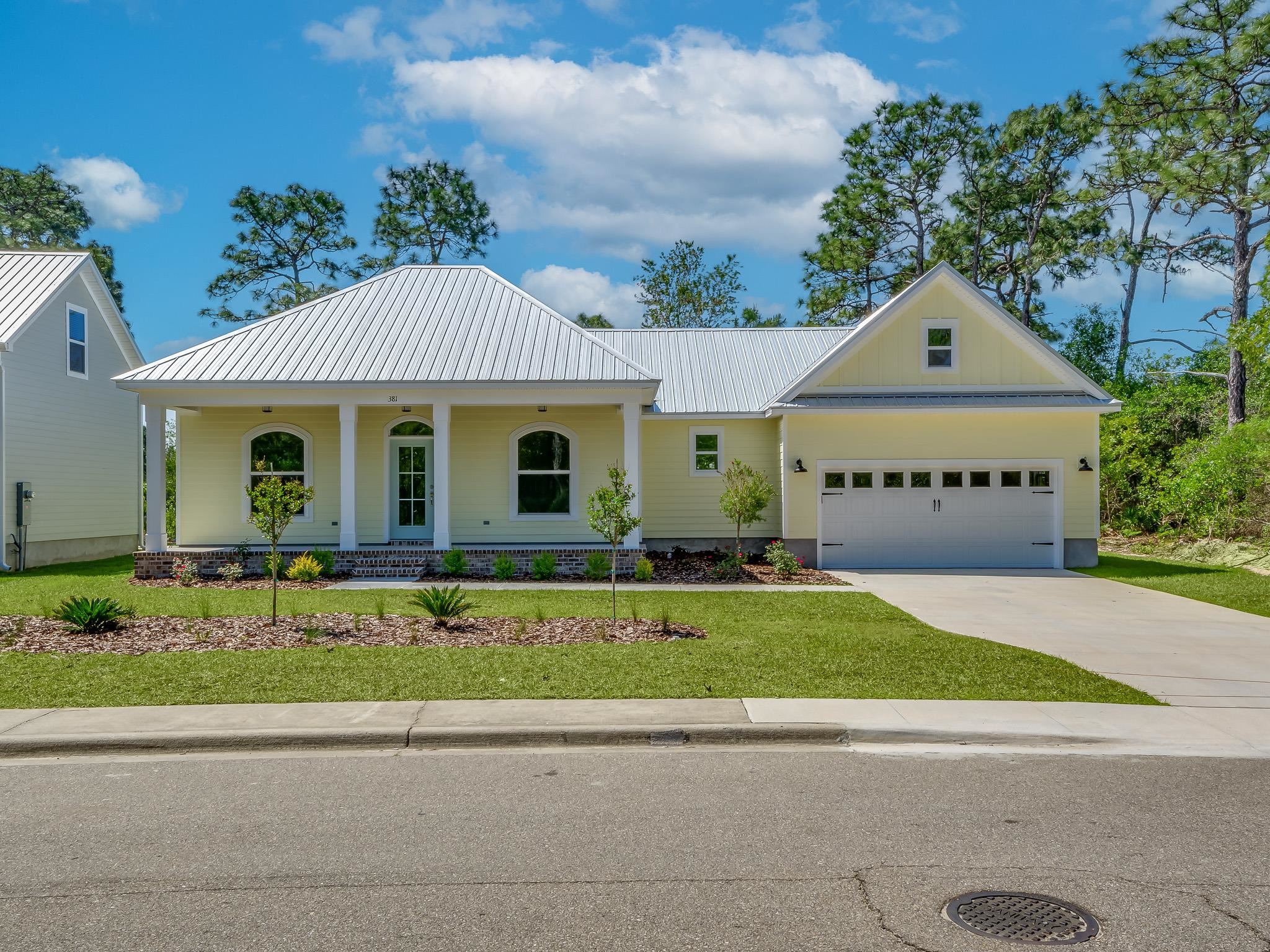 381 Royal Tern Way
