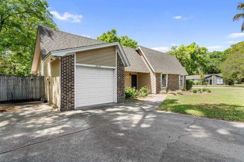Tiny photo for 2318 Cumberland Drive, Tallahassee, FL 32303 (MLS # 398107)