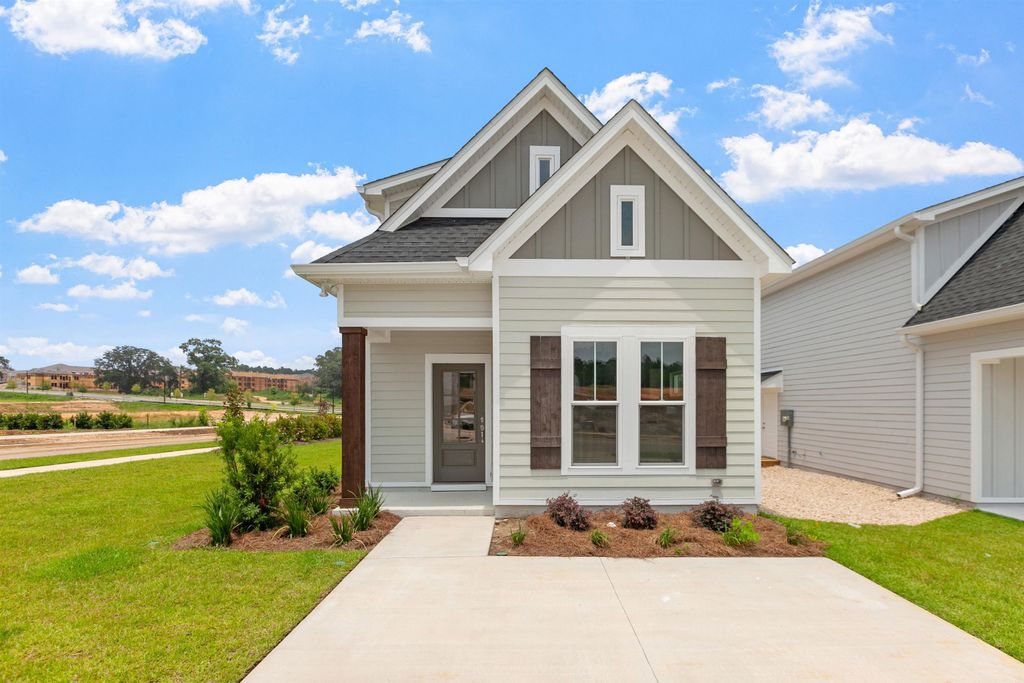 Photo of 3613 Meadow Vista Lane, Tallahassee, FL 32308 (MLS # 388502)